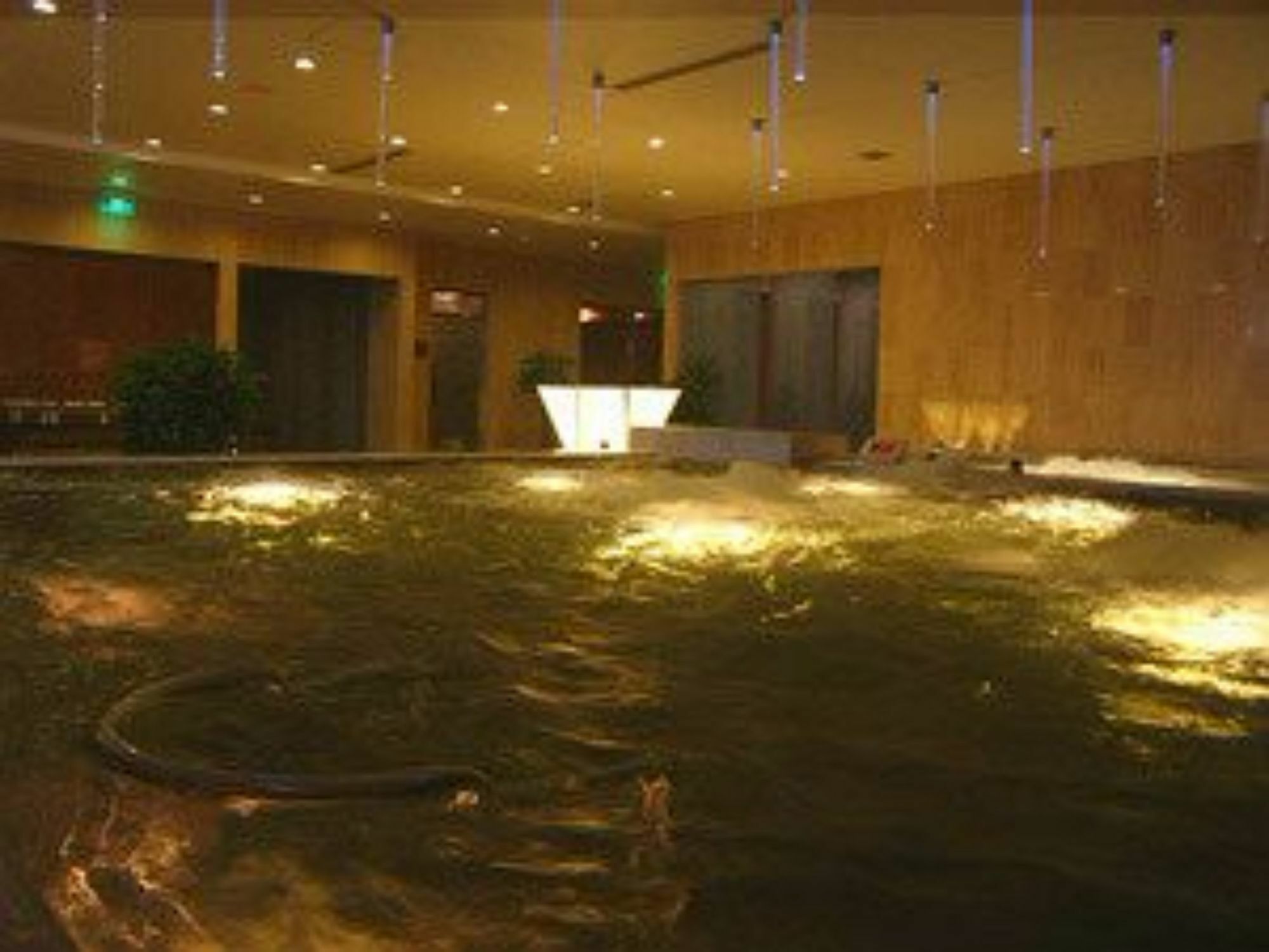 Ruiwan New Century Hotel Tianjin Bagian luar foto